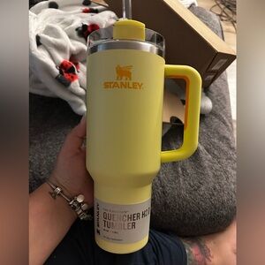 Stanley 40oz sunshine